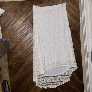 New directions skirt. Size: petite small Color:white